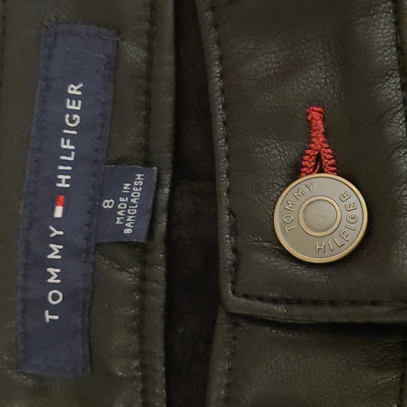 Nwt Tommy Hilfiger faux flex leather. - Picture 6 of 8